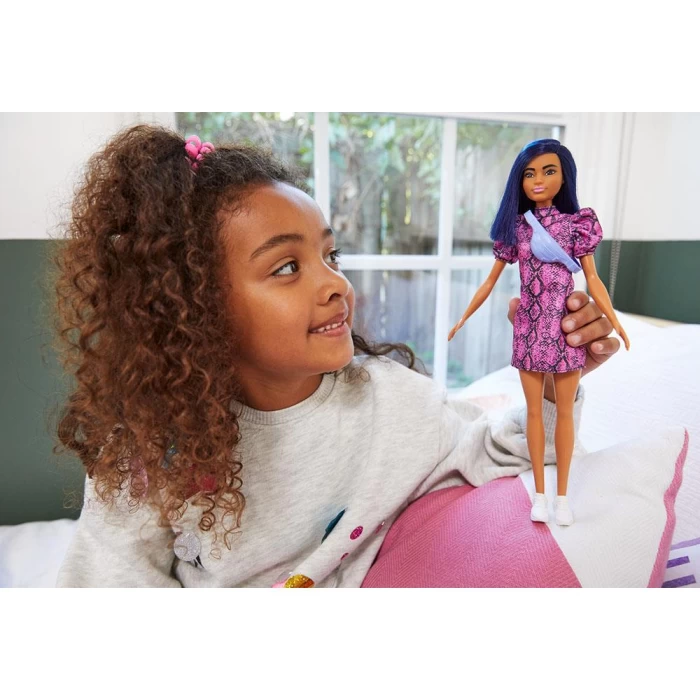 Barbie Büyüleyici Parti Bebekleri 143