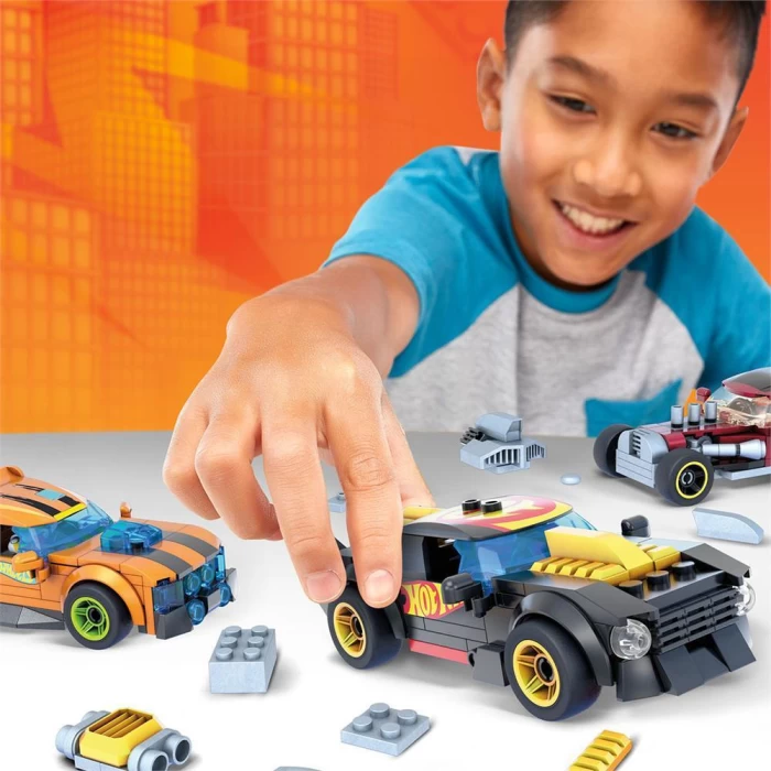 Mega Hot Wheels Aksesuarlı Dörtlü Araç Seti