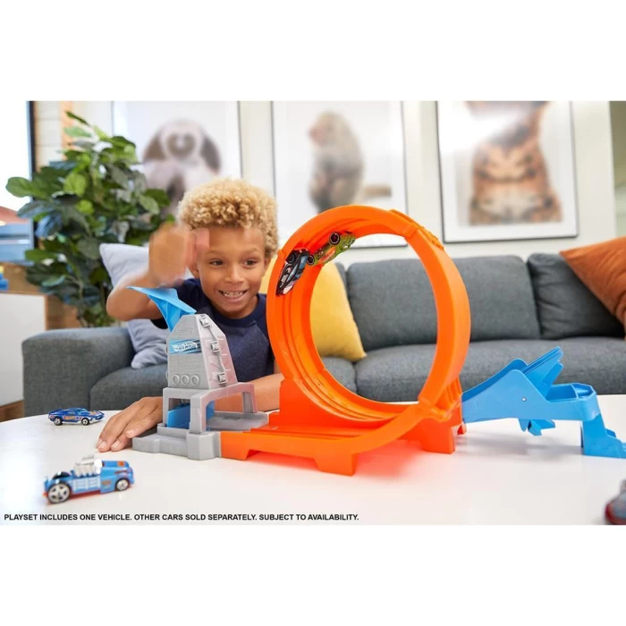 Hot Wheels Çember Akrobasi Pist Şampiyonu