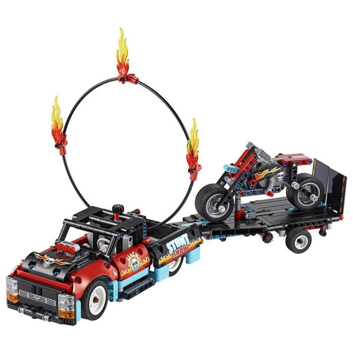Lego Technic Gösteri Kamyoneti ve Motosikleti