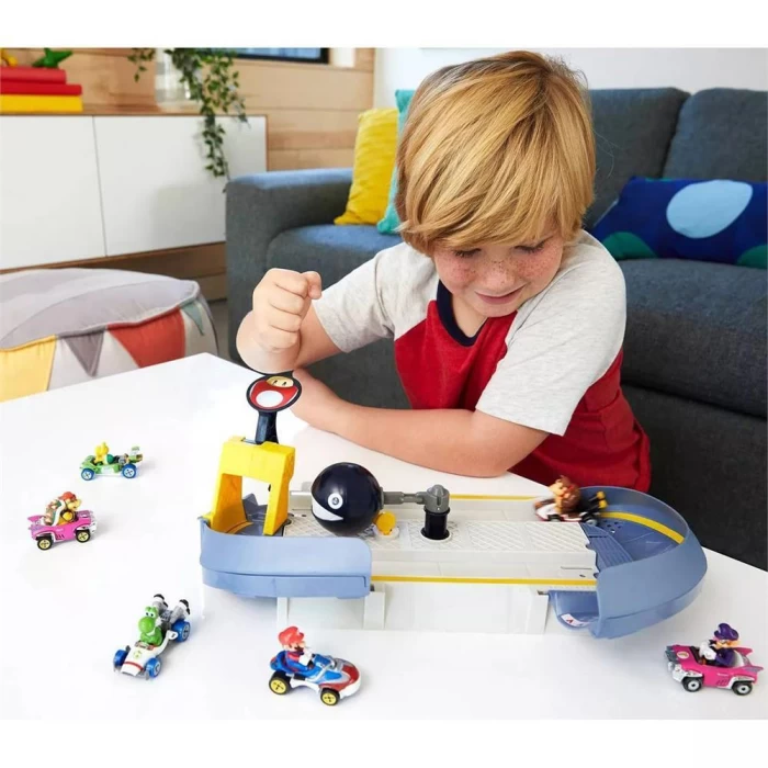 Hot Wheels Mario Kart Hücum Zinciri Yarış Seti