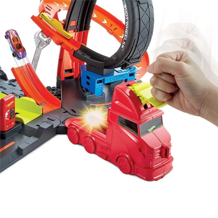 Hot Wheels Zehirli Goril Saldırısı Oyun Seti