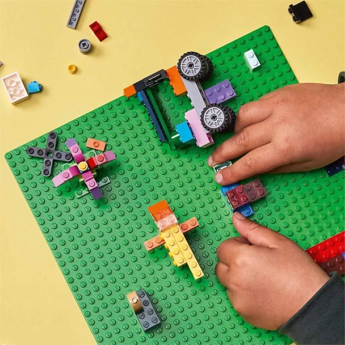 Lego Classic Yeşil Plaka 11023
