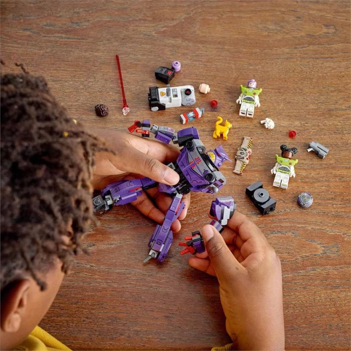 Lego Disney ve Pixar Lightyear Zurg Savaşı 76831