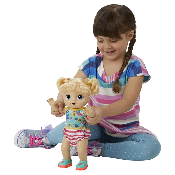 Baby Alive Işıklı Ayakkabılarıyla Neşeli Bebeğim