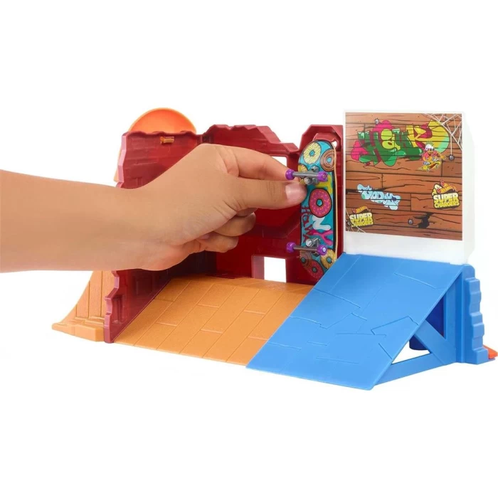 Hot Wheels Donut Kaykay Parkı Oyun Seti