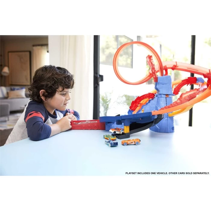 Hot Wheels Yanardağdan Kaçış Oyun Seti