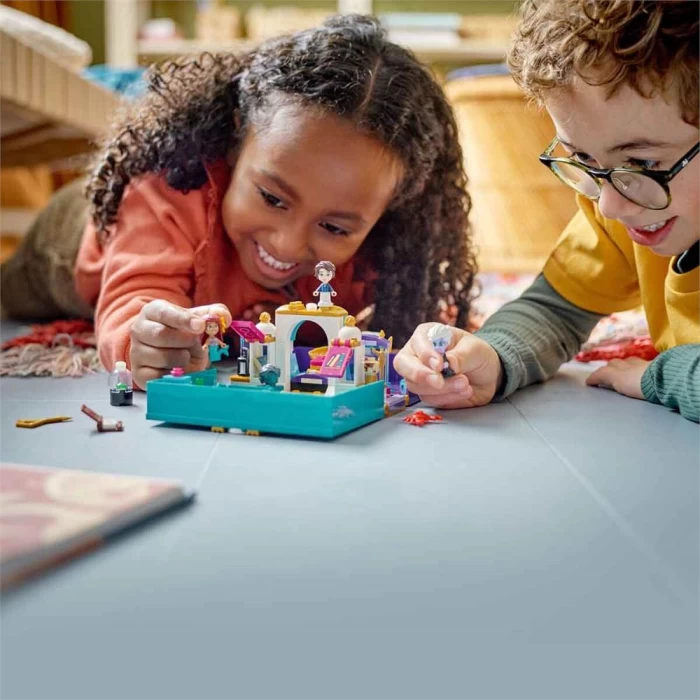 LEGO Disney Küçük Deniz Kızı Hikaye Kitabı 43213