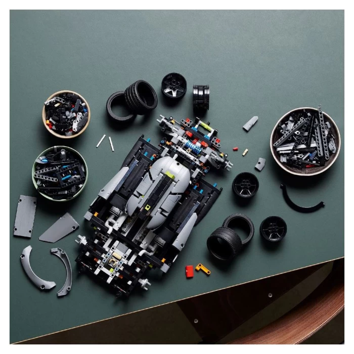LEGO Technic Peugeot 9X8 24H Le Mans Hybrid Hypercar 42156