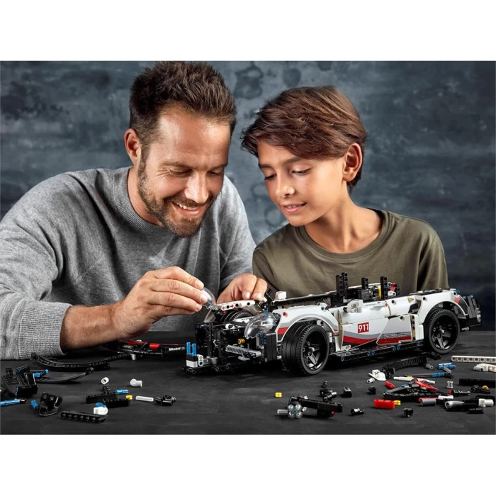 Lego Technic Porsche 911 RSR