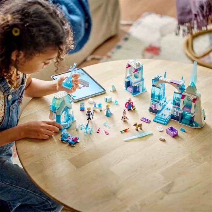 LEGO Disney Karlar Ülkesi Elsa’nın Buz Sarayı 43244