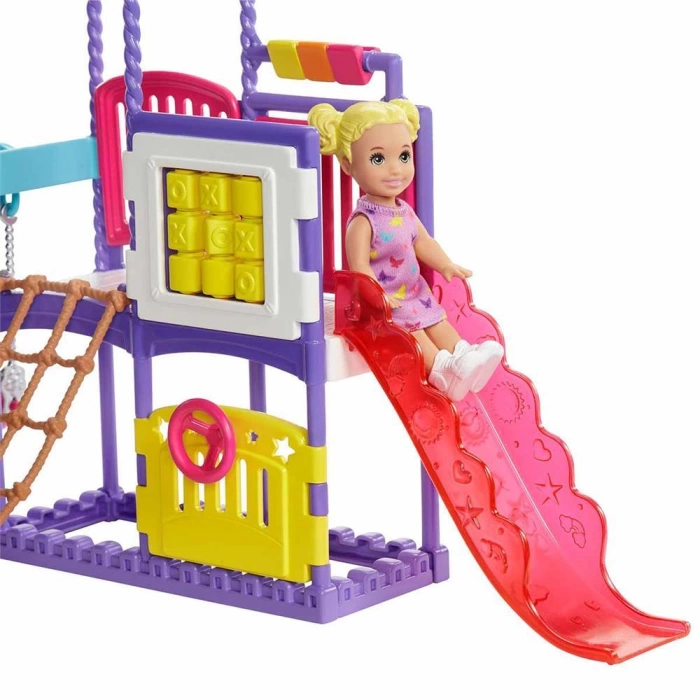 Barbie Bebek Bakıcısı Skipper Parkta Oyun Seti