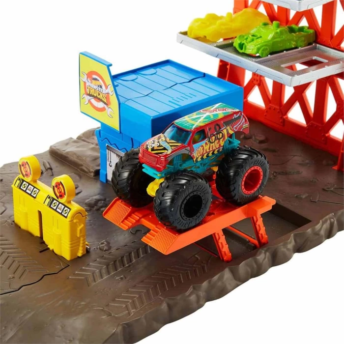 Hot Wheels Monster Trucks Patlama İstasyonu Oyun Seti