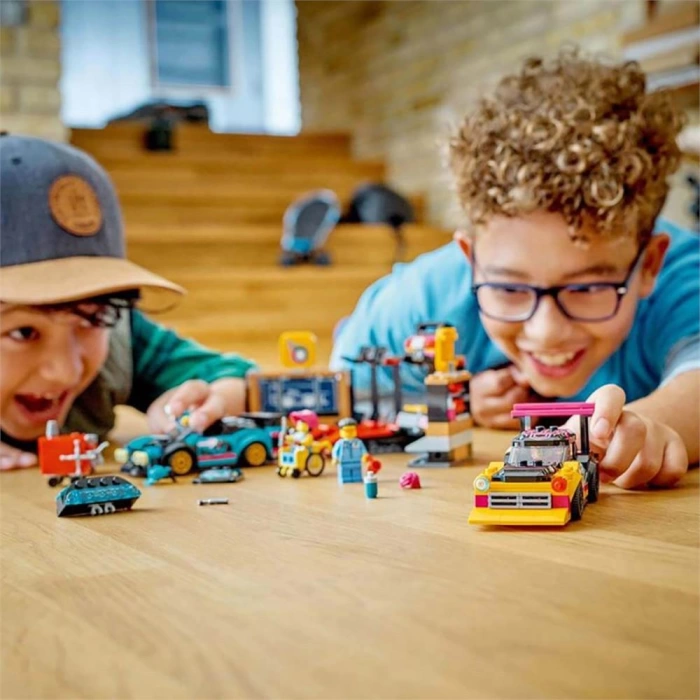 LEGO City Araç Modifiye Atölyesi 60389