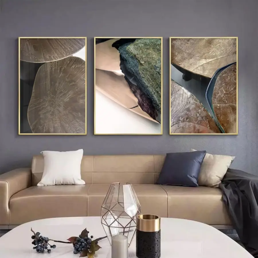 Dokusal Zenginlik: Ahşap, Taş ve Metalin Soyut Dansı Üçlü Metal Çerçeveli Tablo Seti