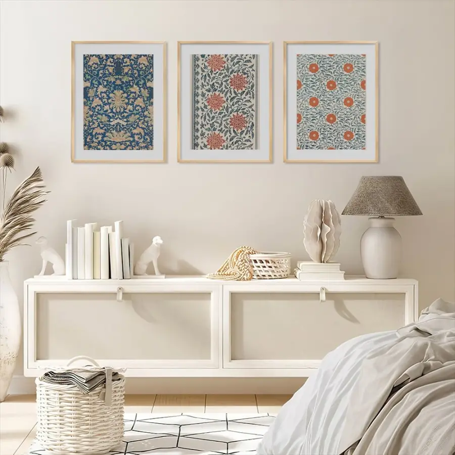 Koyu Mavi Terracotta Desen Üçlüsü Doğal Ahşap Çerçeveli 3lü Tablo Seti