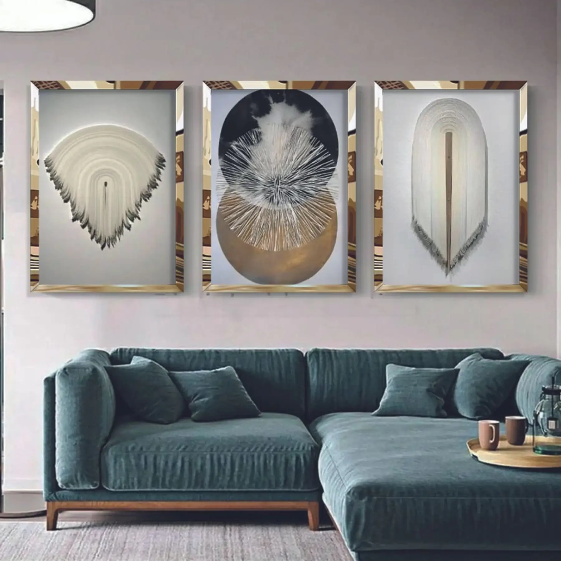 Modern Kompozisyon: Vinil Sanatı ve Gold Detaylar Üçlü Pleksi Tablo Seti