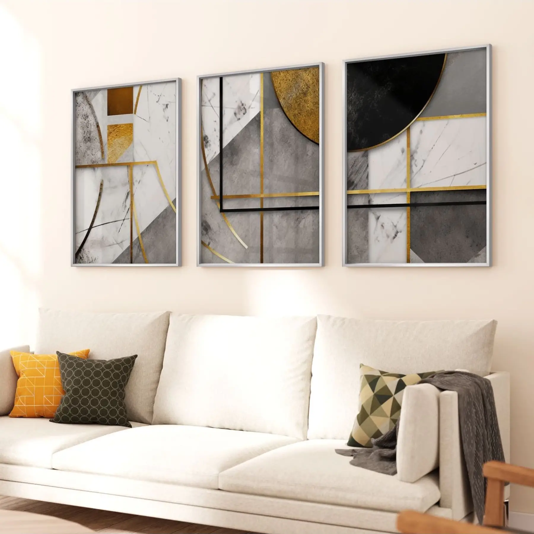 Geometrik Zarafet: Üç Parçalı Metal Çerçeveli Tablo Seti