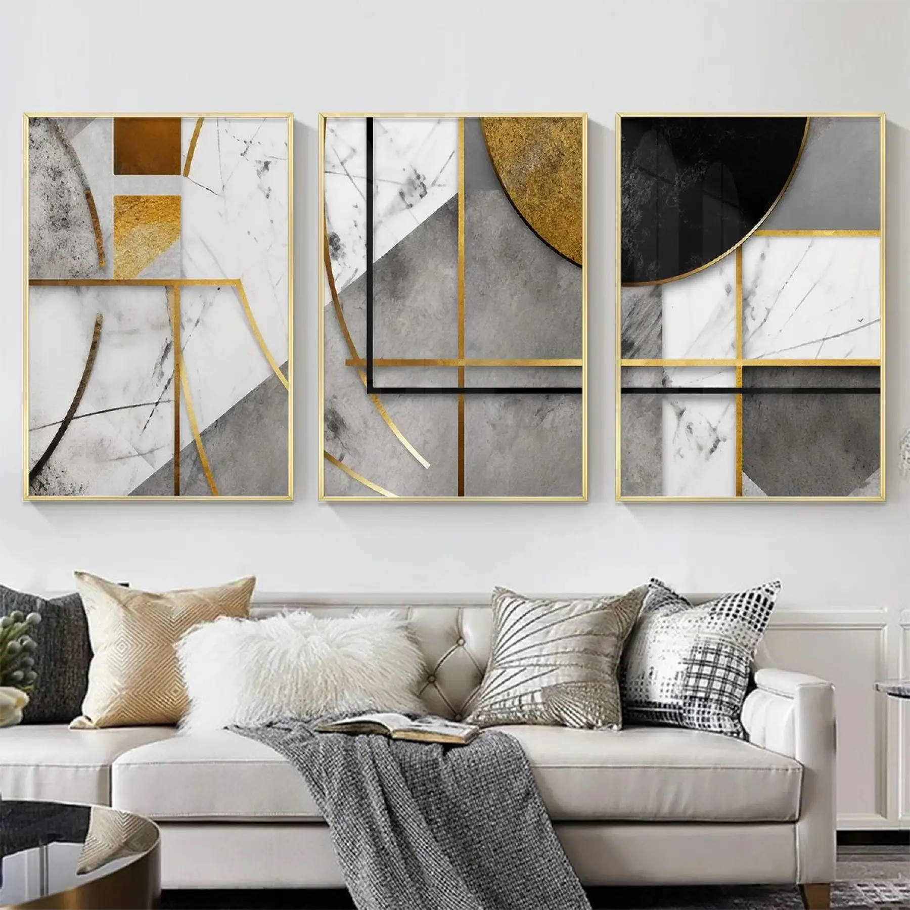 Geometrik Zarafet: Üç Parçalı Metal Çerçeveli Tablo Seti