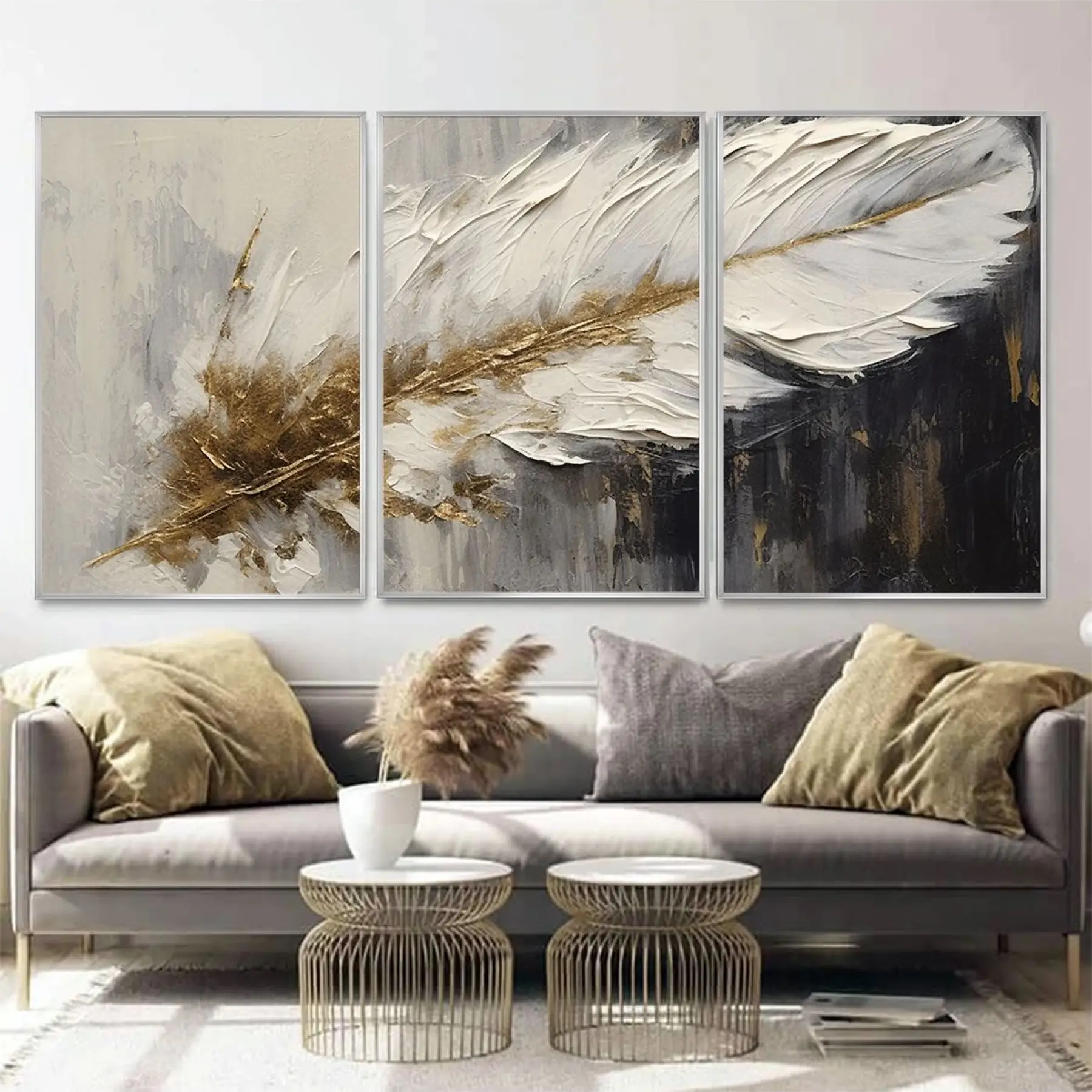 Hafif Dokunuşlar: Beyaz ve Altın Tüy Üçlü Metal Çerçeveli Tablo Seti
