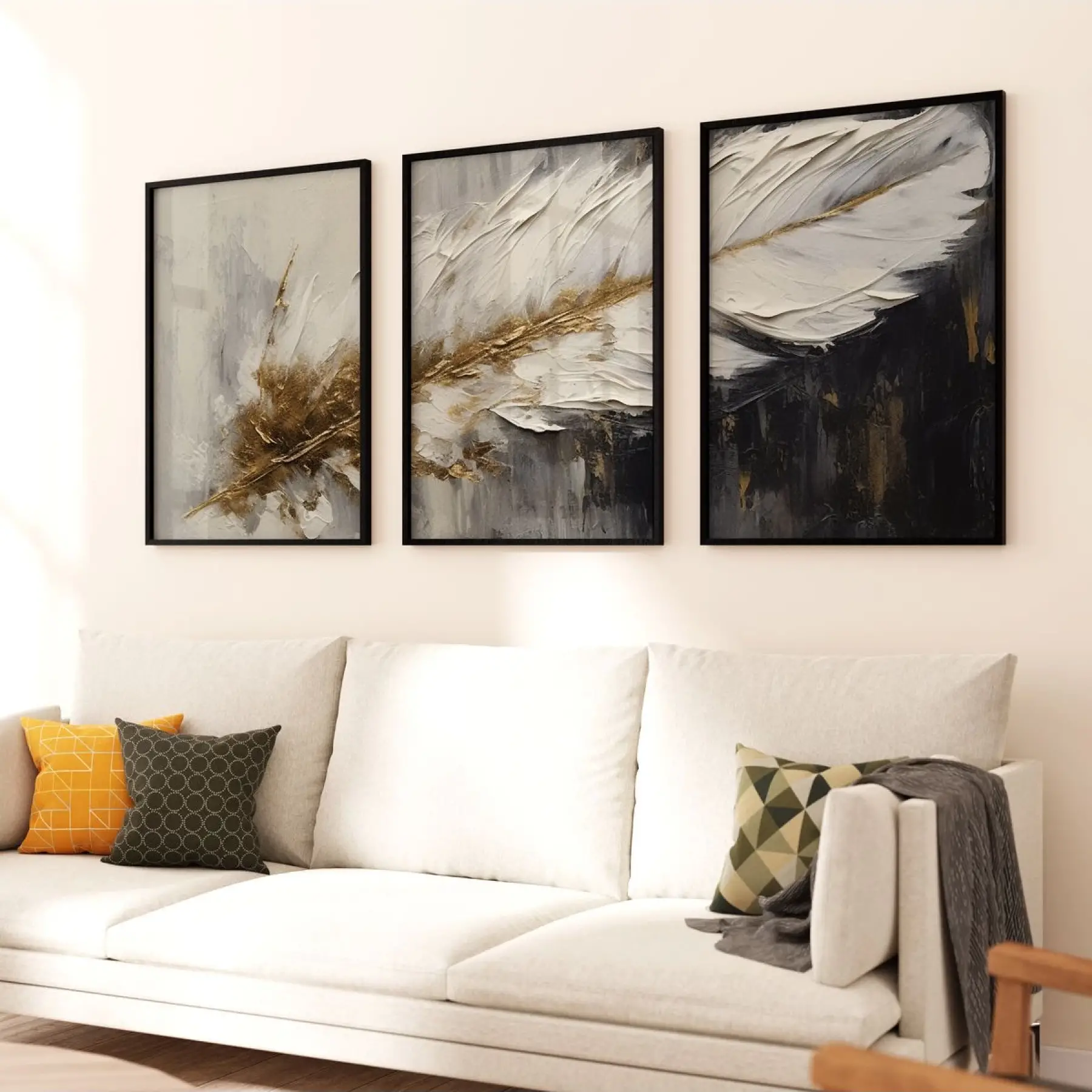 Hafif Dokunuşlar: Beyaz ve Altın Tüy Üçlü Metal Çerçeveli Tablo Seti