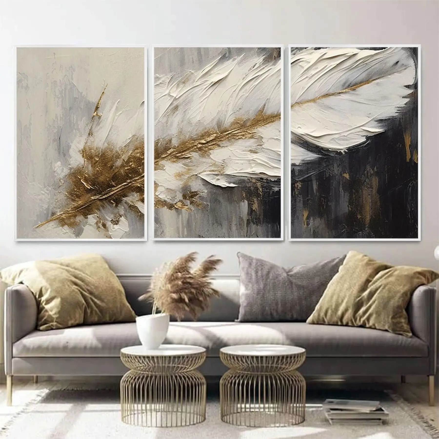 Hafif Dokunuşlar: Beyaz ve Altın Tüy Üçlü Metal Çerçeveli Tablo Seti