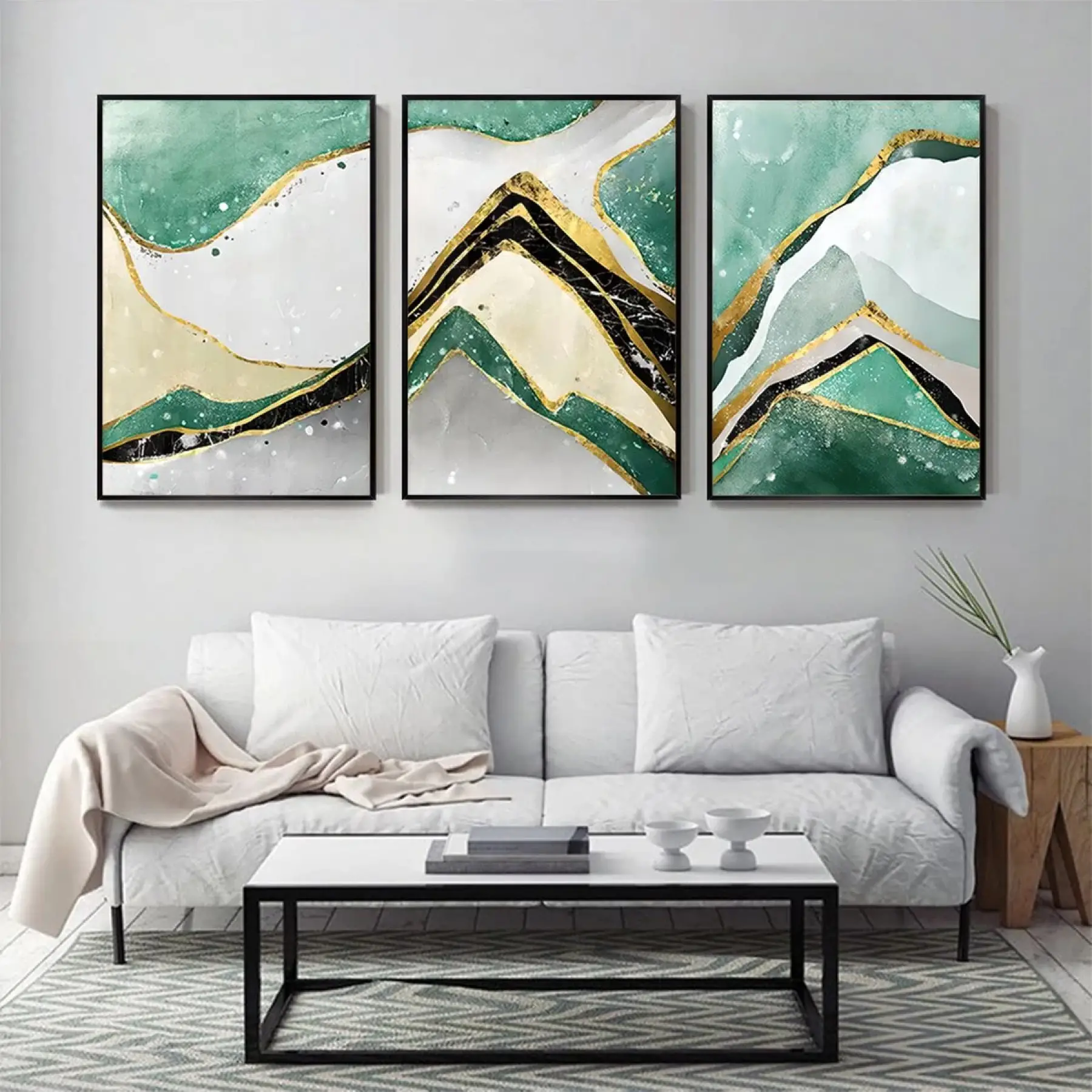 Yeşilin Altınla Dansı: Natürel Üçlü Metal Çerçeveli Tablo Takımı