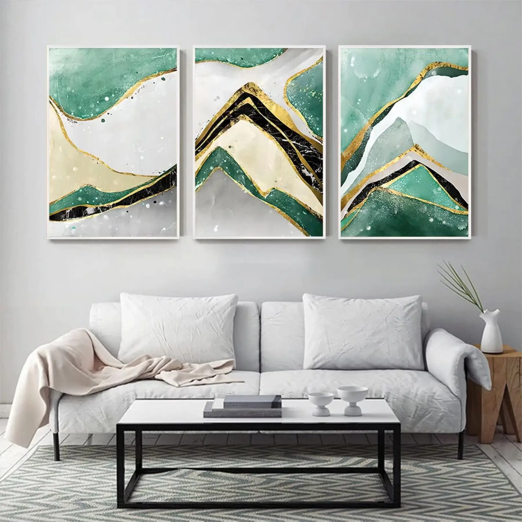 Yeşilin Altınla Dansı: Natürel Üçlü Metal Çerçeveli Tablo Takımı