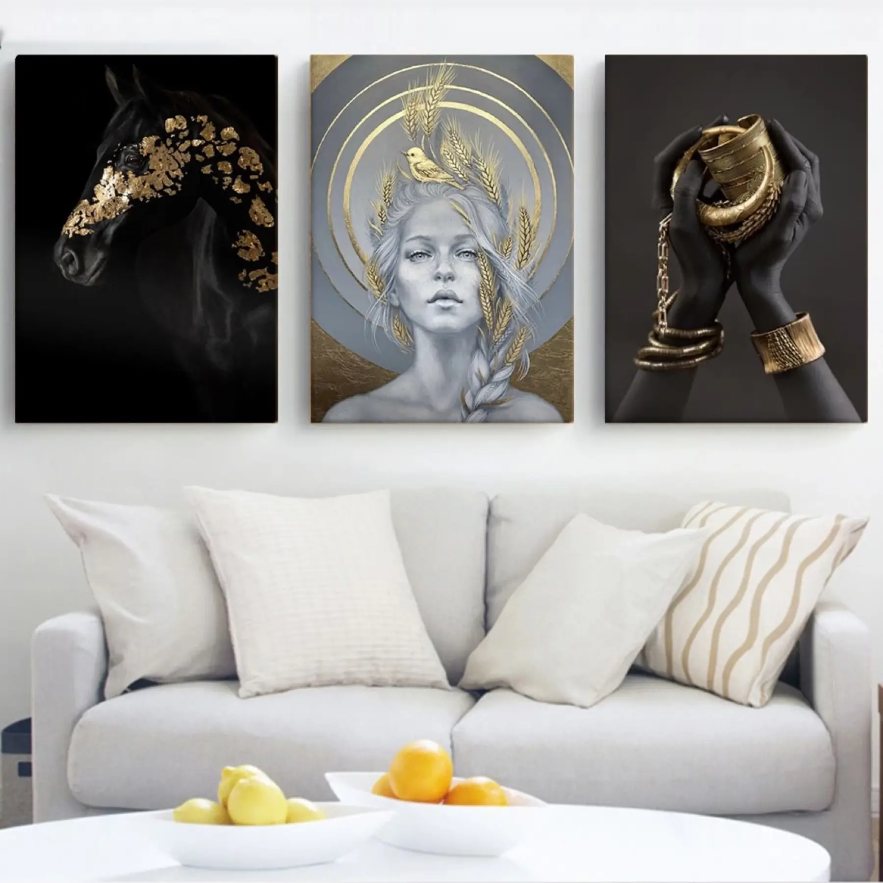 Siyah Altın At, Buğday Saçlı Kız ve Takı Tutan Siyahi Eller 3lü Kanvas Tablo Kombin