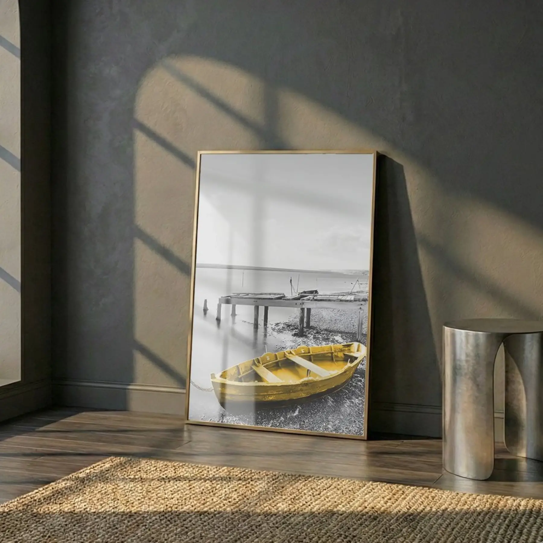 Sandal Kıyı Gri Sarı Kontrast Tekli Gold Metal Çerçeveli Cam Tablo Duvar Salon