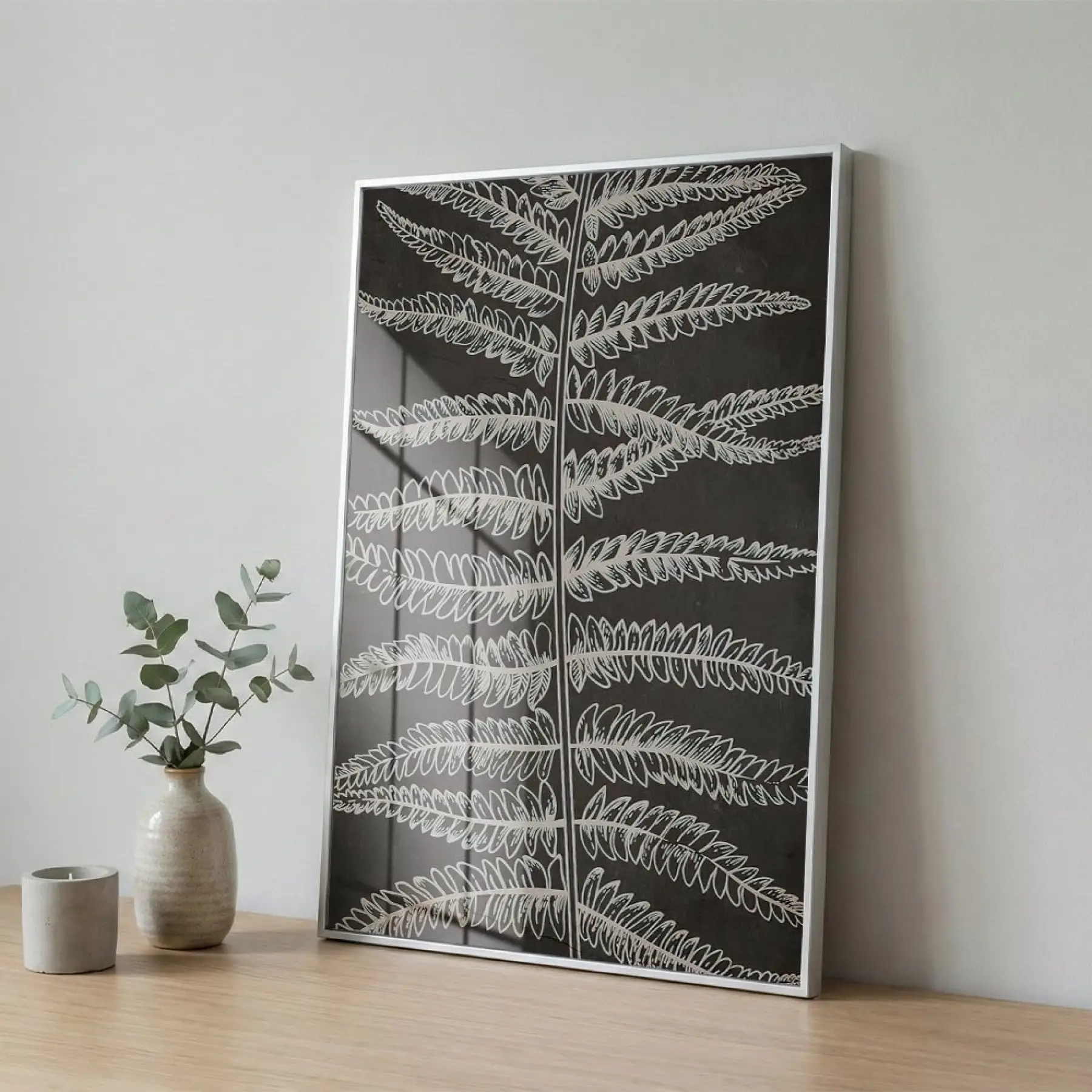 Eğrelti Yaprağı Antrasit Beyaz Ton Tekli Gümüş Metal Çerçeveli Cam Tablo Yatak Odası
