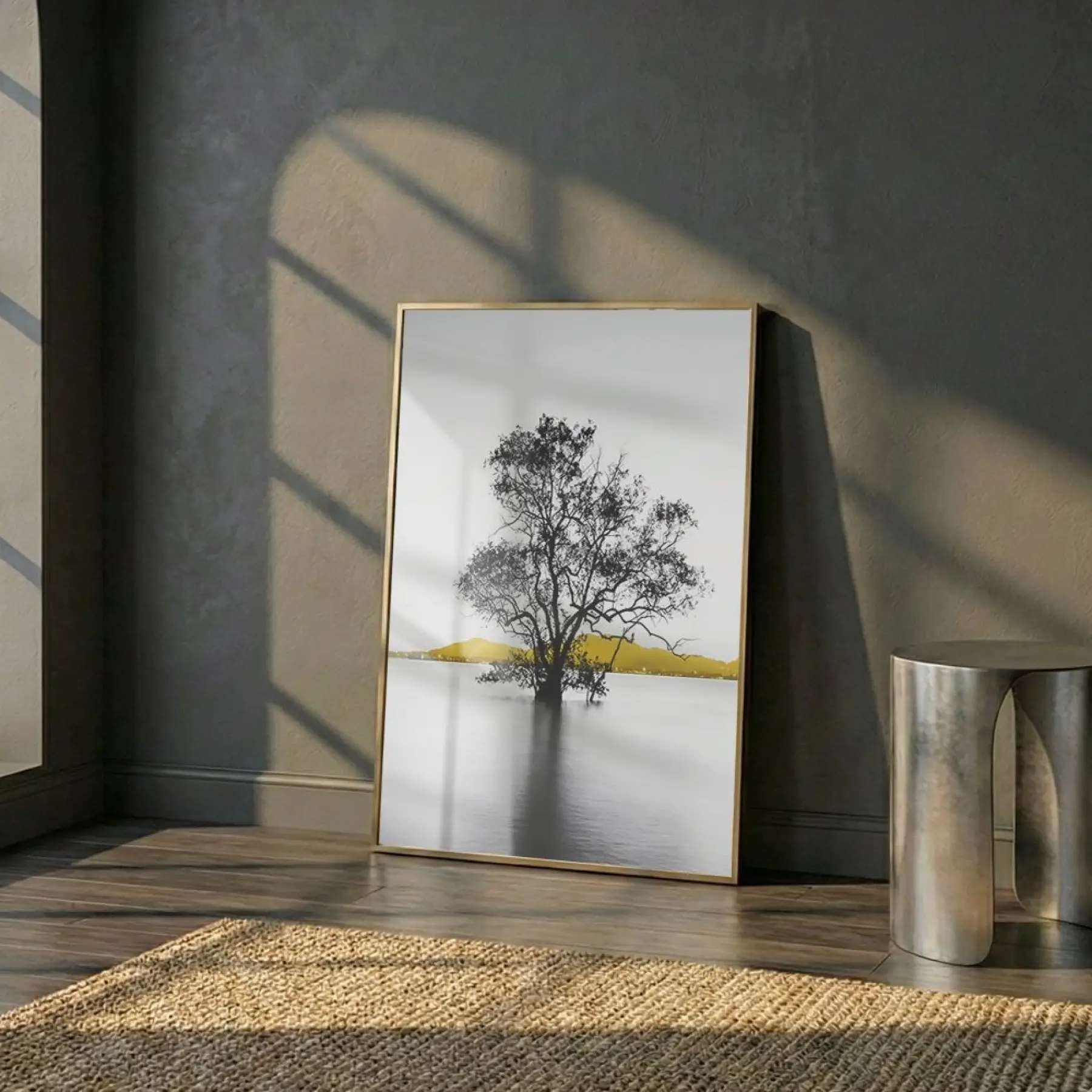 Suda Ağaç Monokrom Sarı Vurgu Tekli Gold Metal Çerçeveli Cam Tablo Poster Dekoratif