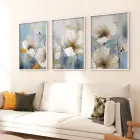 Sakin Bahçe: Beyaz Çiçekler ve Altın Vurgular Üçlü Metal Çerçeveli Tablo Seti