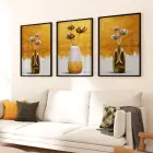 Altın Çiçeklerin Dansı: Üçlü Metal Çerçeveli Tablo Seti