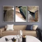 Dokusal Zenginlik: Ahşap, Taş ve Metalin Soyut Dansı Üçlü Metal Çerçeveli Tablo Seti