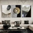 Modern Dokunuşlar: Mermer ve Metalin Soyut Dansı Üçlü Metal Çerçeveli Tablo Seti