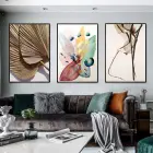 Modern Botanik: Stilize Yaprak Ve Çiçek İllüstrasyonları Üçlü Metal Çerçeveli Tablo Seti