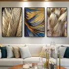 Yumuşak Dokular Ve Altın Yansımalar: Dekoratif Metal Çerçeveli Tablo Seti