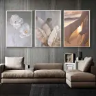 Zarafetin Sanatsal Yansıması: Pastel Yaprak Ve Çiçek Desenleri Üçlü Metal Çerçeveli Tablo Seti