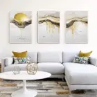 Çağdaş Sanatın İncelikleri: Üçlü Metal Çerçeveli Tablo Seti