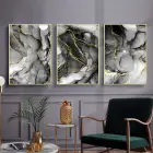 Soyut Akışkanlık: Altın Vurgulu Mermer Üçlü Tablo Takımı