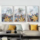 Elegans Çiçek Triptikleri: Altın Vurgulu Modern Sanatsal Gümüş Metal Çerçeveli Tablo Seti