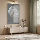 Büyük Çiçek Nötr Gri Tonları Tekli Beyaz Metal Çerçeveli Cam Tablo Salon Oturma