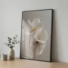 Soyut Çiçek Sıcak Bej Tonlar Tekli Siyah Metal Çerçeveli Cam Tablo Poster Dekoratif