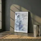 Büyük Şakayık Buz Mavisi Tonlar Tekli Siyah Metal Çerçeveli Cam Tablo Duvar Salon