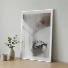 Soyut Akış Nötr Gri Tonlar Tekli Beyaz Metal Çerçeveli Cam Tablo Duvar Salon