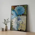 Dahlia Çiçekler Mavi Sarı Tonları Tekli Siyah Metal Çerçeveli Cam Tablo Yatak Odası