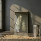 Süzülen Tüyler Koyu Altın Tekli Gold Metal Çerçeveli Cam Tablo Poster Dekoratif Obje