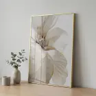 Geniş Çiçek Sıcak Krem Ton Tekli Gold Metal Çerçeveli Cam Tablo Duvar Salon