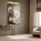 Narin Çiçekler Sıcak Bej Tonlar Tekli Gümüş Metal Çerçeveli Cam Tablo Salon Oturma